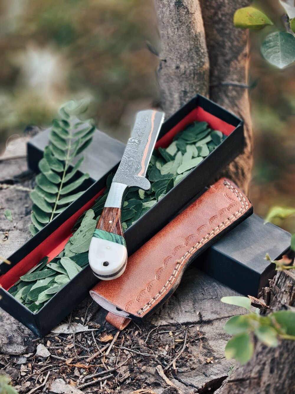Damascus Pattern Fixed Blade Knife w/ Leather Sheath Handmade Style